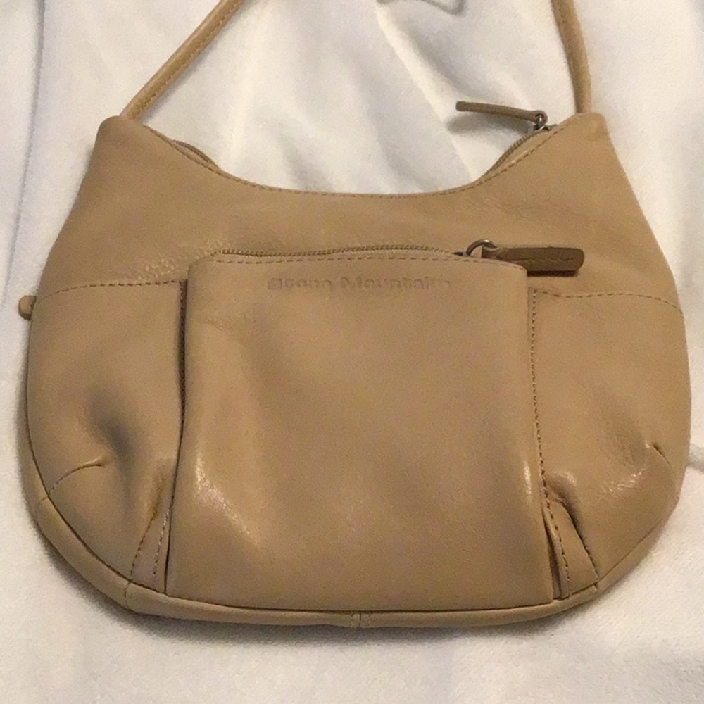 Stone Mountain Crossbody